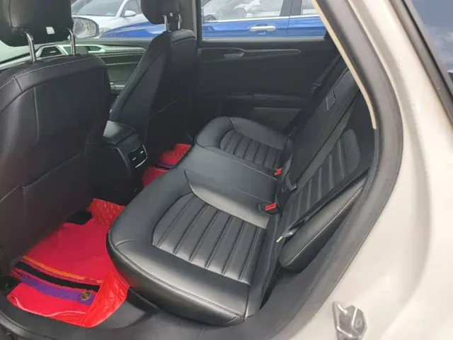 Ford Mondeo — Фото автомобиля 16