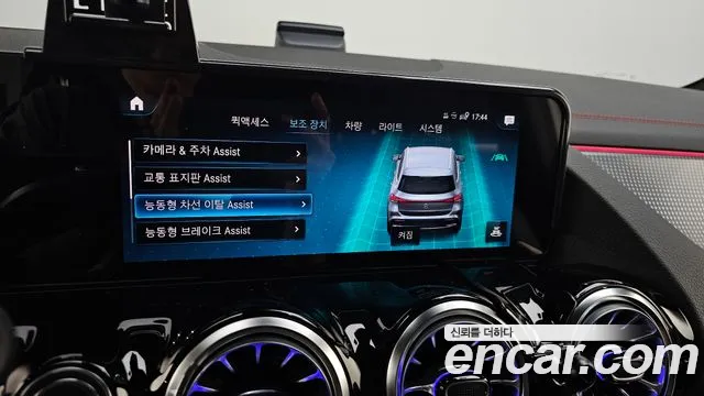 Mercedes-Benz EQA — Фото автомобиля 17
