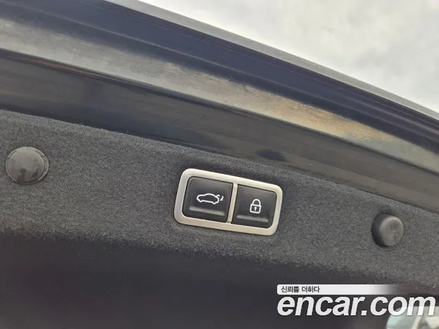 Hyundai Grandeur Grandeur (GN7) 2.5 Бензин 2WD — Фото автомобиля 9