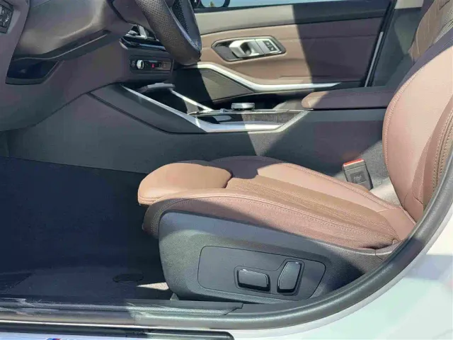 BMW 3 Series — Фото автомобиля 10