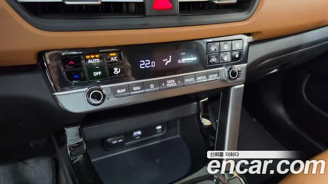 Kia Seltos Новый Seltos Бензин 2.0 2WD — Фото автомобиля 16