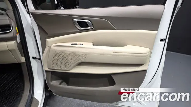 Kia Carnival — Фото автомобиля 14