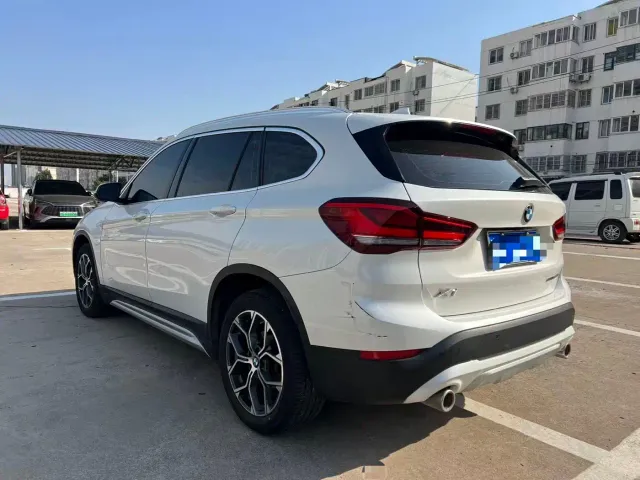 BMW X1 — Фото автомобиля 4