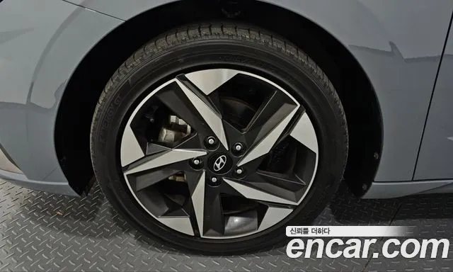 Hyundai Avante — Фото автомобиля 5