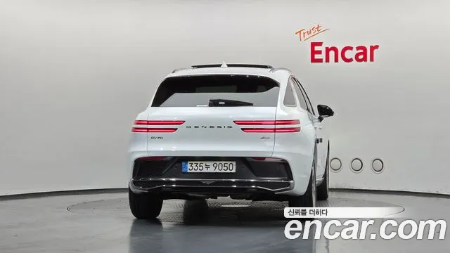Genesis GV70 — Фото автомобиля 4