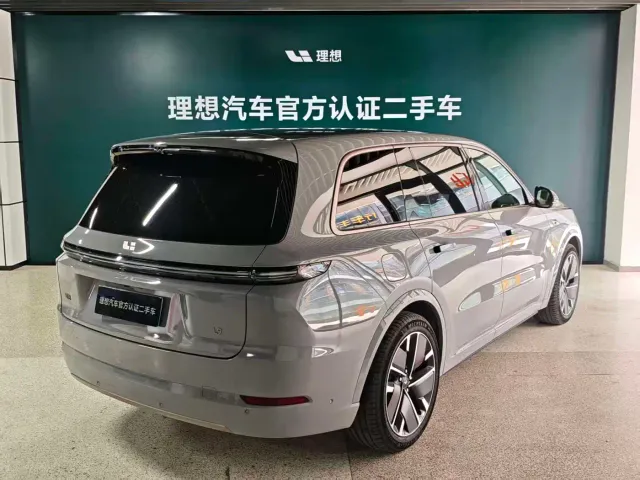 Li Auto L9 — Фото автомобиля 11