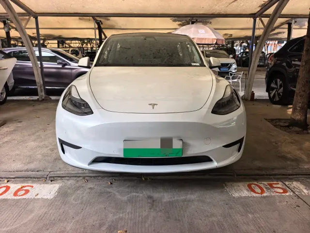 Tesla Model Y 2022 Facelift Rear-Wheel Drive Version — Фото автомобиля 2