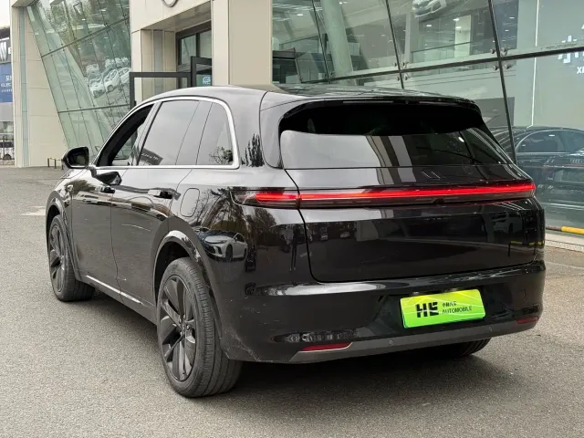 Li Auto L7 — Фото автомобиля 4