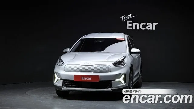 Kia Niro — Фото автомобиля 2