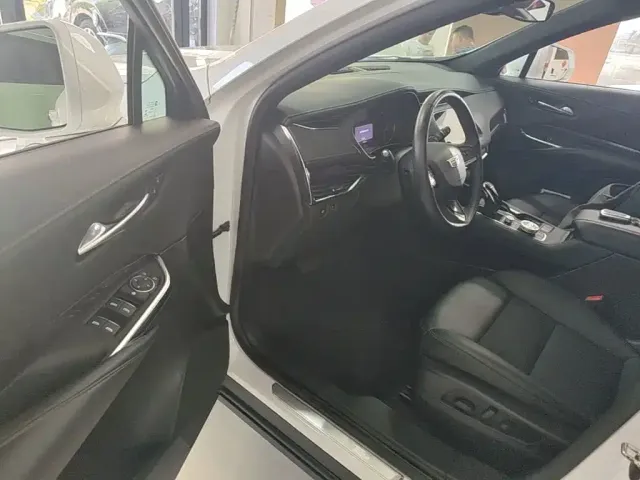 Cadillac XT4 — Фото автомобиля 15