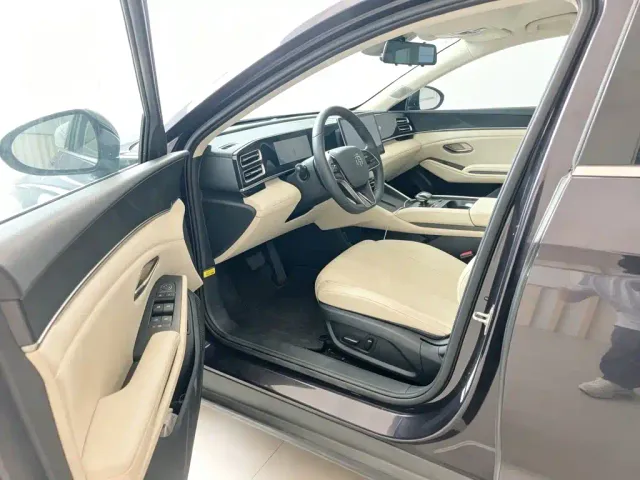 BYD Qin L — Фото автомобиля 4