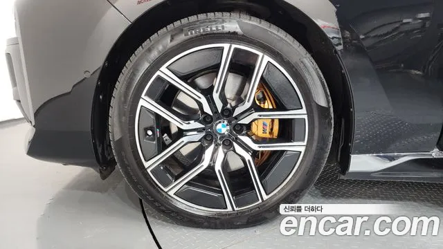 BMW i7 G70 — Фото автомобиля 5