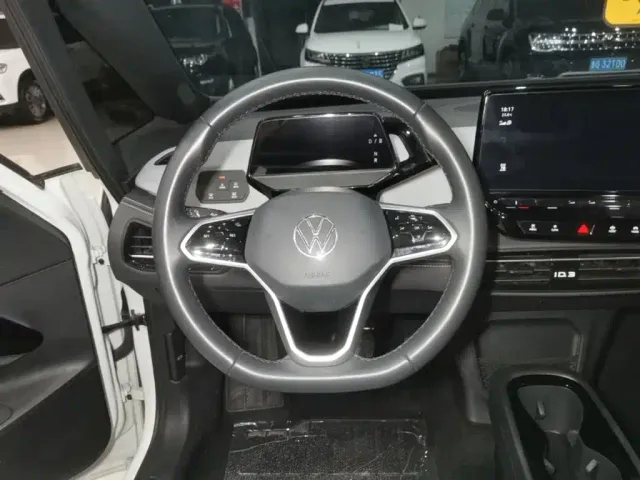 Volkswagen ID.3 — Фото автомобиля 10