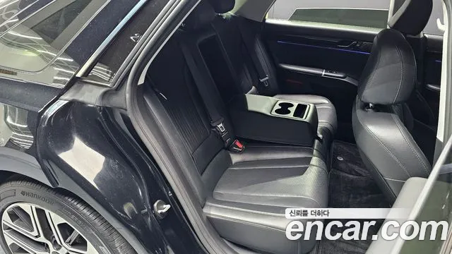 Hyundai Grandeur Grandeur (GN7) 2.5 Бензин 2WD — Фото автомобиля 11