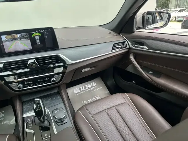 BMW BMW 5 Series 2022 Facelift 530Li Leading M Sport Package — Фото автомобиля 7