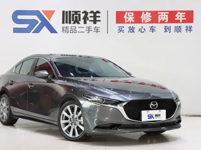 Mazda Axela — Фото автомобиля 3