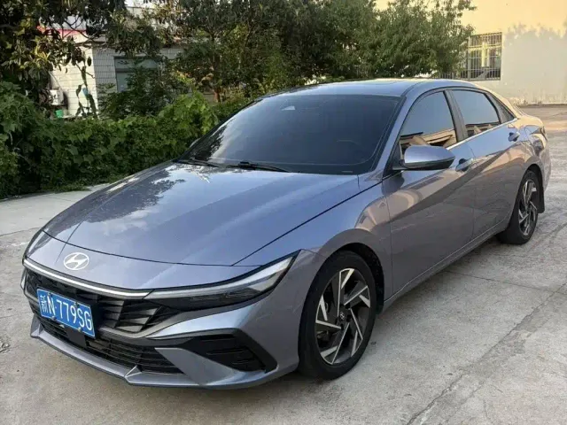 Фотография автомобиля — Hyundai Elantra