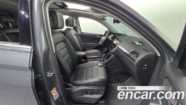 Volkswagen Tiguan Tiguan 2 поколение 2.0 TDI 4Motion Prestige — Фото автомобиля 21