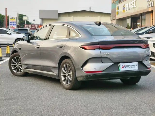 BYD Qin L — Фото автомобиля 9