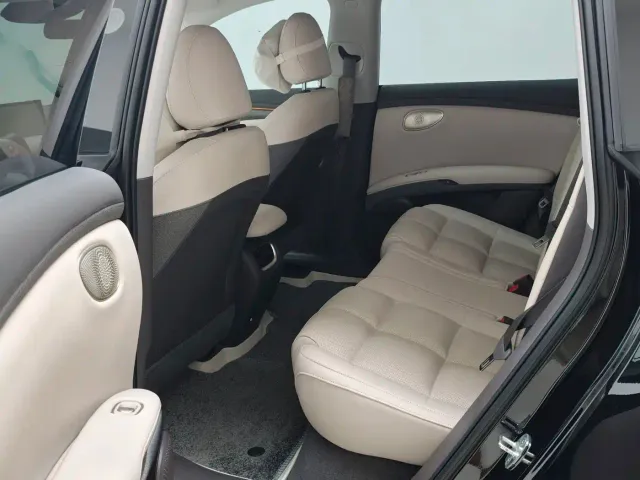 IM Motors LS6 — Фото автомобиля 5