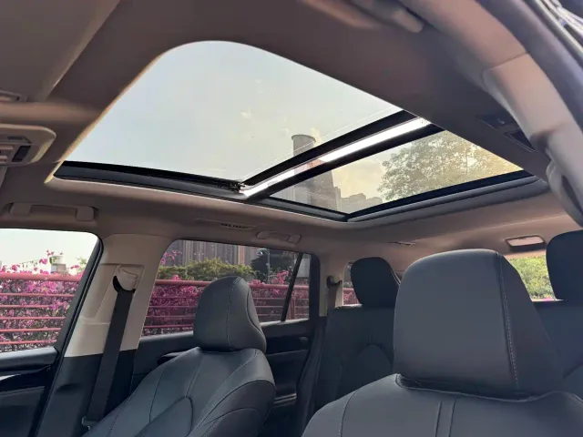 Toyota Highlander — Фото автомобиля 26