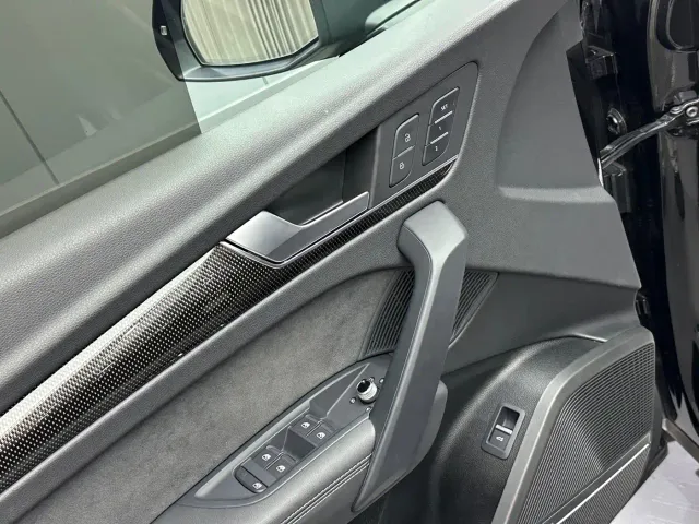 Audi SQ5 — Фото автомобиля 8