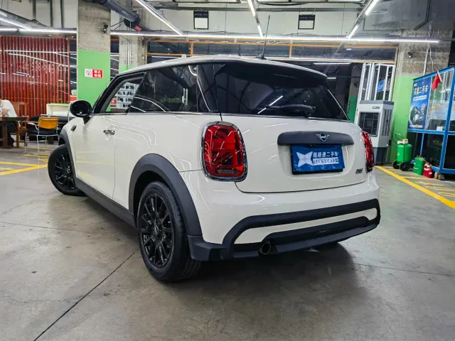 MINI Hatch — Фото автомобиля 4