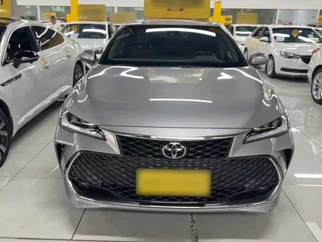 Toyota Avalon — Фото автомобиля 7
