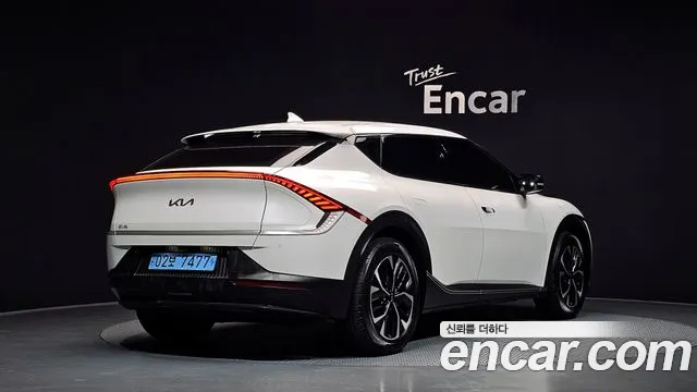 Kia EV6 — Фото автомобиля 2