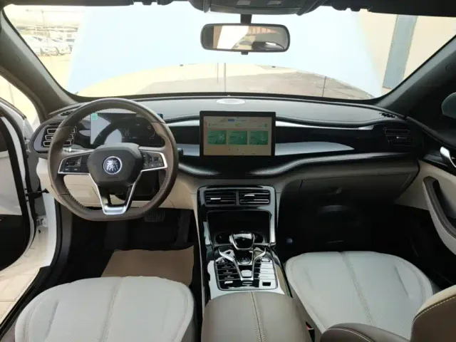 BYD Qin PLUS — Фото автомобиля 9