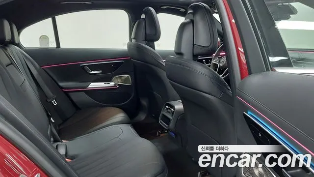 Mercedes-Benz E-Class — Фото автомобиля 10