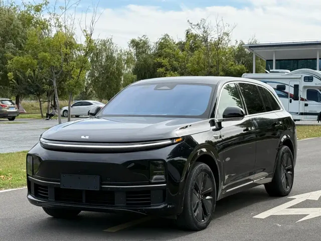 Фотография автомобиля — Li Auto L7