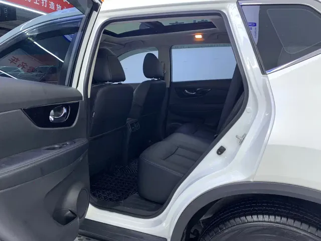 Nissan X-Trail — Фото автомобиля 14