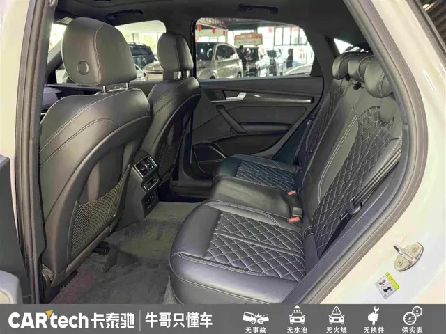 Audi Q5L Sportback — Фото автомобиля 24