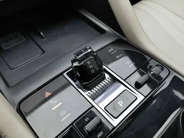 BYD Song PLUS — Фото автомобиля 13