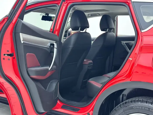 Geely Binyue — Фото автомобиля 9