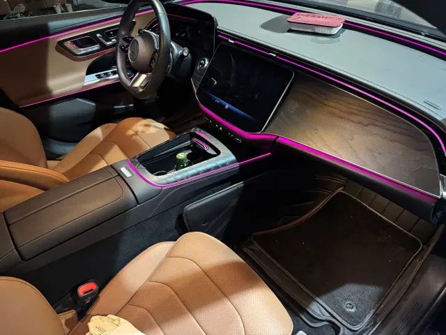 Mercedes-Benz E-Class — Фото автомобиля 9