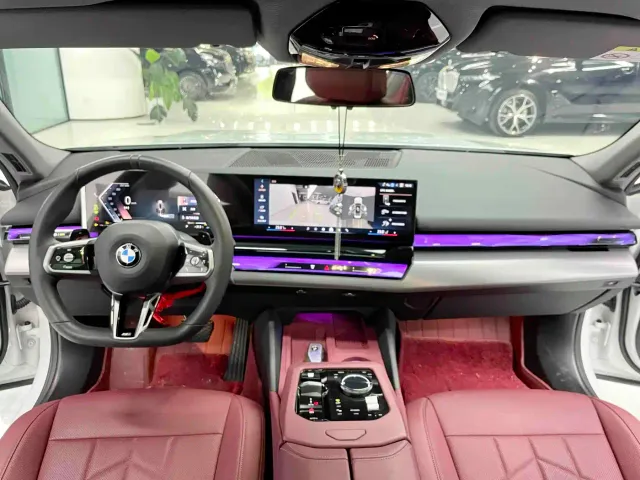 BMW 5 Series — Фото автомобиля 4