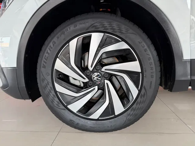 Volkswagen Tiguan L — Фото автомобиля 20