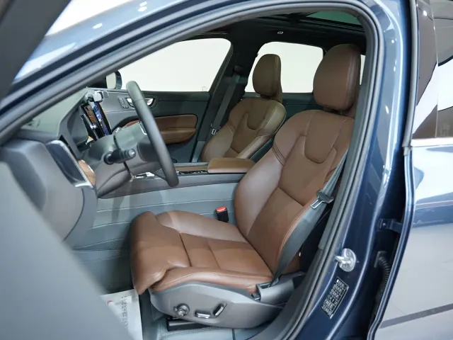 Volvo XC60 — Фото автомобиля 17