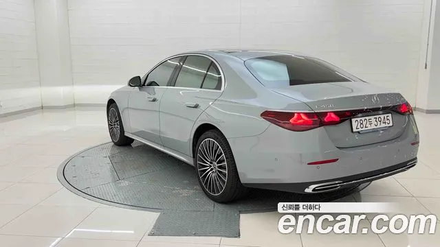 Mercedes-Benz E-Class W214 — Фото автомобиля 3
