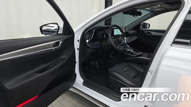 Hyundai Grandeur New — Фото автомобиля 15