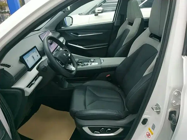 Changan CS75 Plus — Фото автомобиля 14