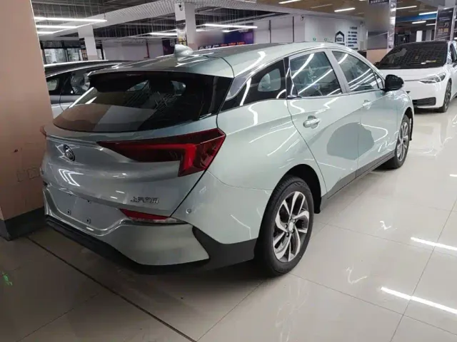 Buick Velite 6 — Фото автомобиля 6