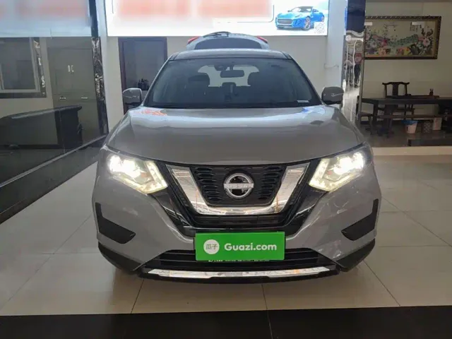 Nissan X-Trail — Фото автомобиля 2