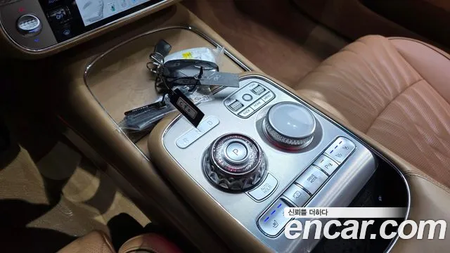 Genesis G90 Бензин 3.5 турбо AWD — Фото автомобиля 9