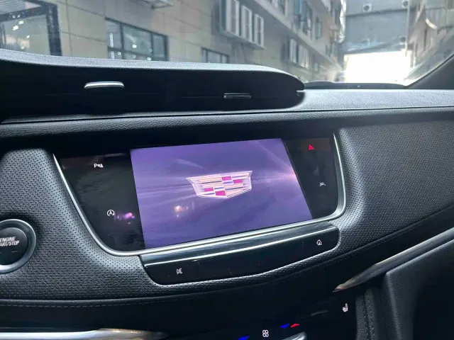 Cadillac XT6 — Фото автомобиля 9