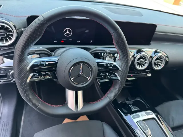 Mercedes-Benz A-Class — Фото автомобиля 17