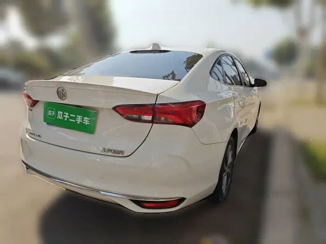 Buick Verano — Фото автомобиля 4