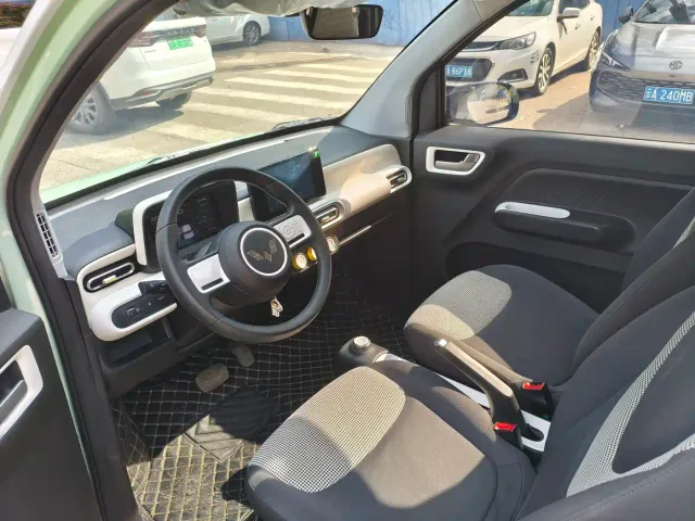Wuling Hongguang Mini EV — Фото автомобиля 10